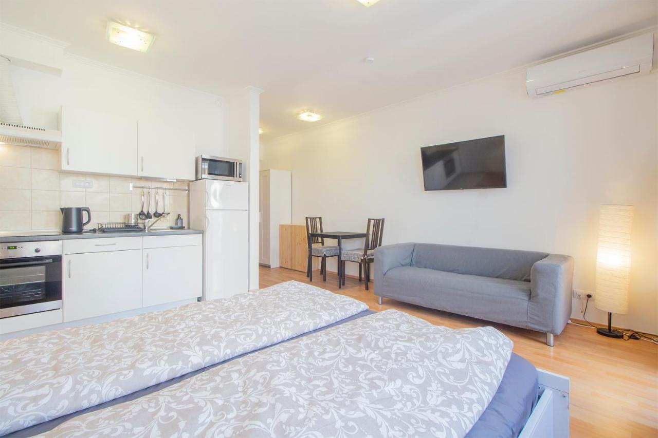 Corvin Modern Studio With Ac, Parking Daire Budapeşte Dış mekan fotoğraf