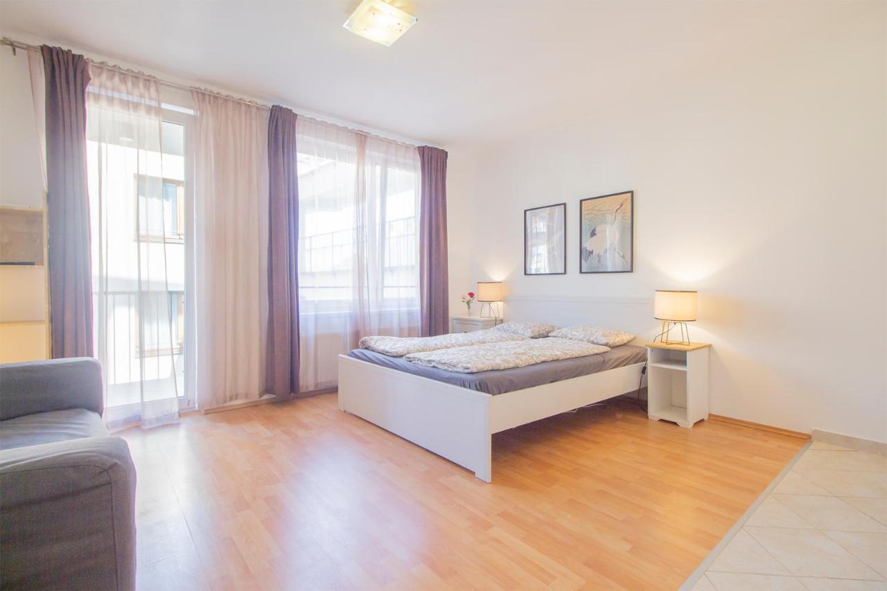 Corvin Modern Studio With Ac, Parking Daire Budapeşte Dış mekan fotoğraf